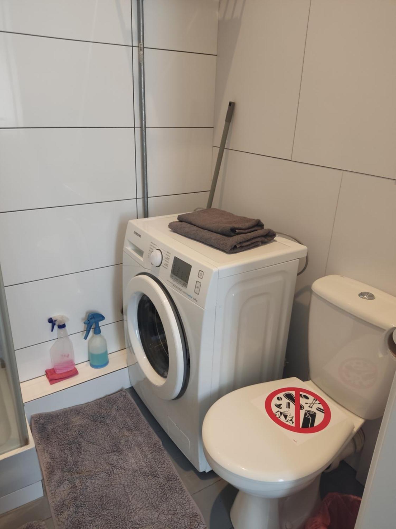 Kawalerka W Centrum Leszna. ليشنو المظهر الخارجي الصورة